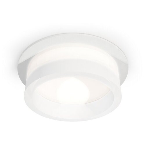  2416   Ambrella Light Techno Spot XC8050015 (C8050, N8401)