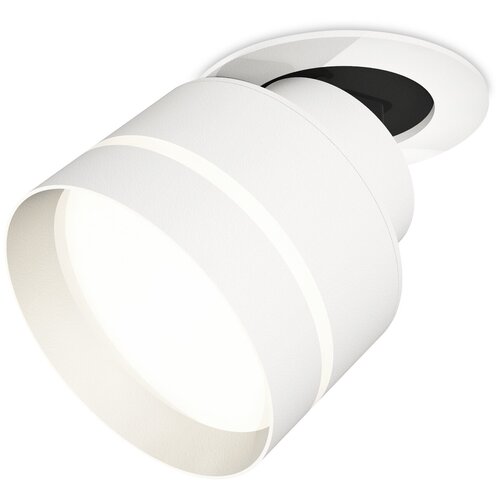  6592   Techno Spot XM8101525 Ambrella Light