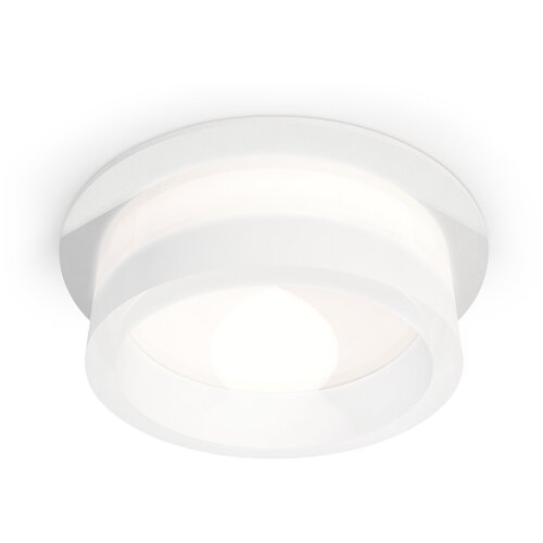  2392   Techno Spot XC8050015 Ambrella Light