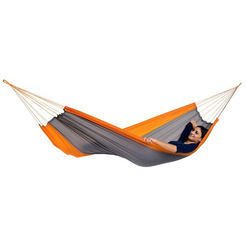 ������ 3350� ����� Amazonas Ultralight Silk Traveller Techno