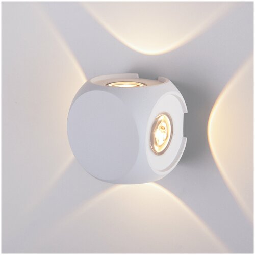  2600     CUBE  IP54 1504 TECHNO LED