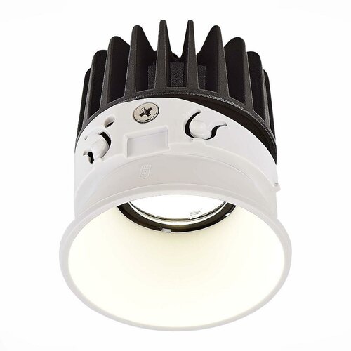  1880 ST LUCE ST851.538.07    LED 1*7W 3000K 560Lm Ra90 36 IP20 D69xH75 220-240V