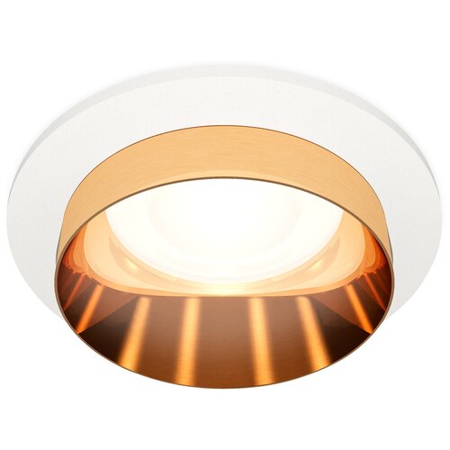  1350   Techno Spot XC6512024 Ambrella Light