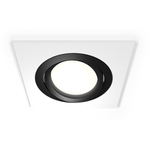  1501   Techno Spot XC7631081 Ambrella Light