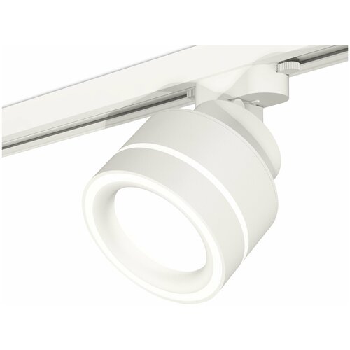  5720    Ambrella Light Track System XT8101023